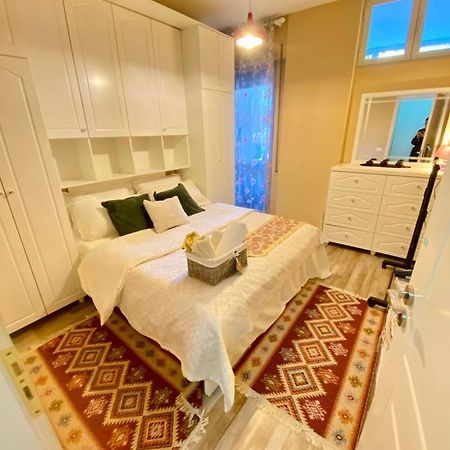 Ultra Apartments 'New Baazar' ティラナ エクステリア 写真