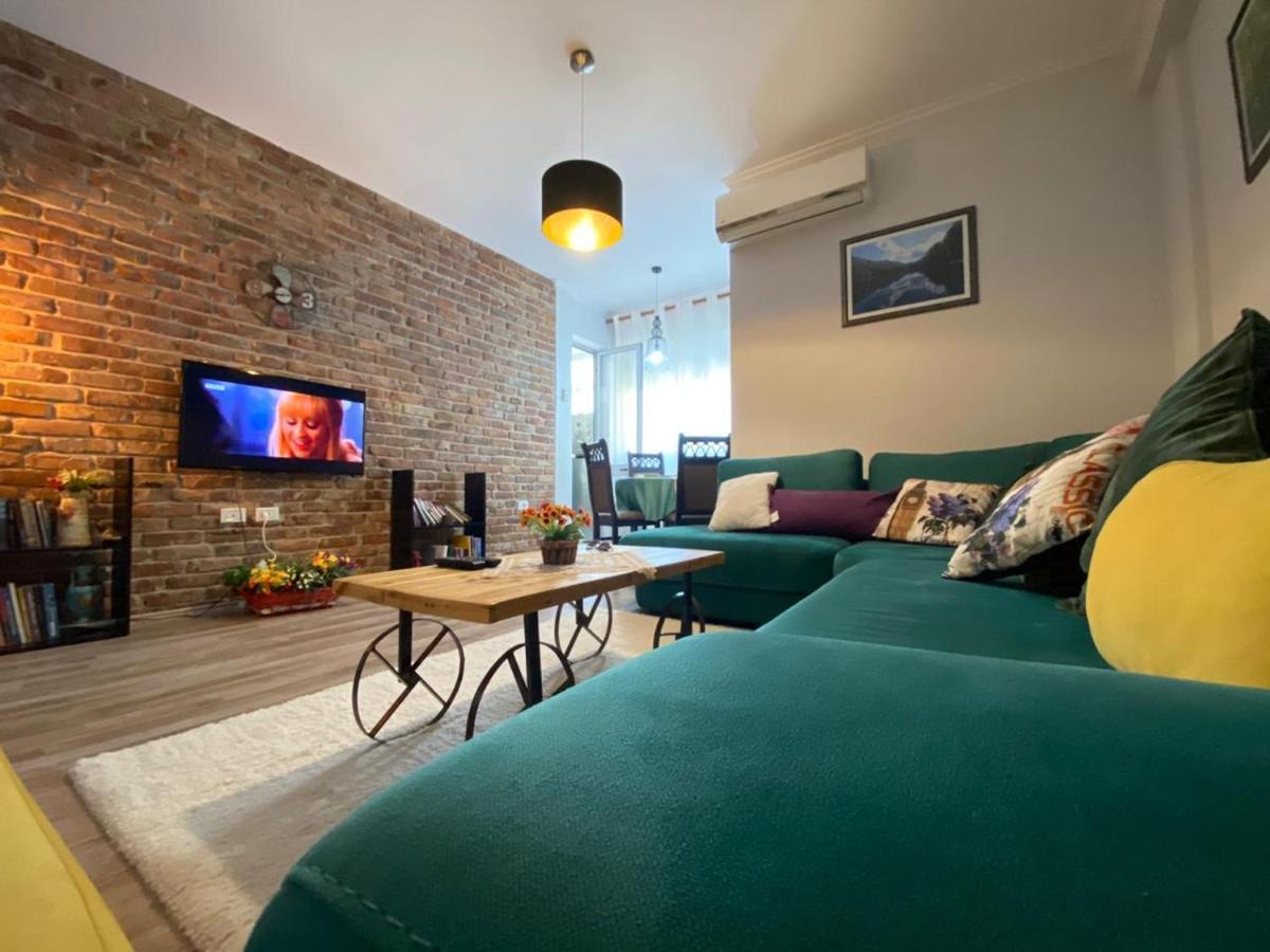 Ultra Apartments 'New Baazar' ティラナ エクステリア 写真