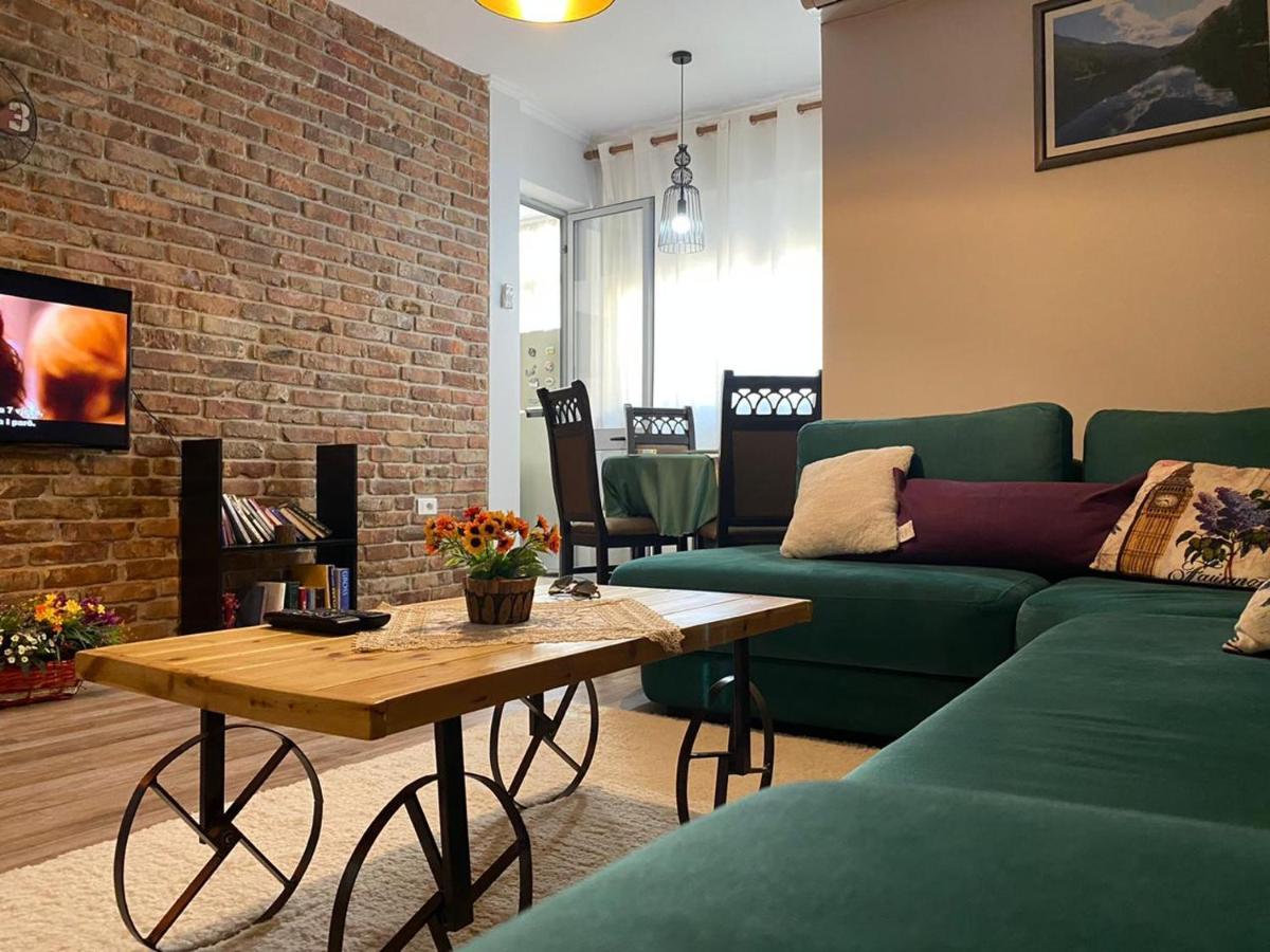 Ultra Apartments 'New Baazar' ティラナ エクステリア 写真