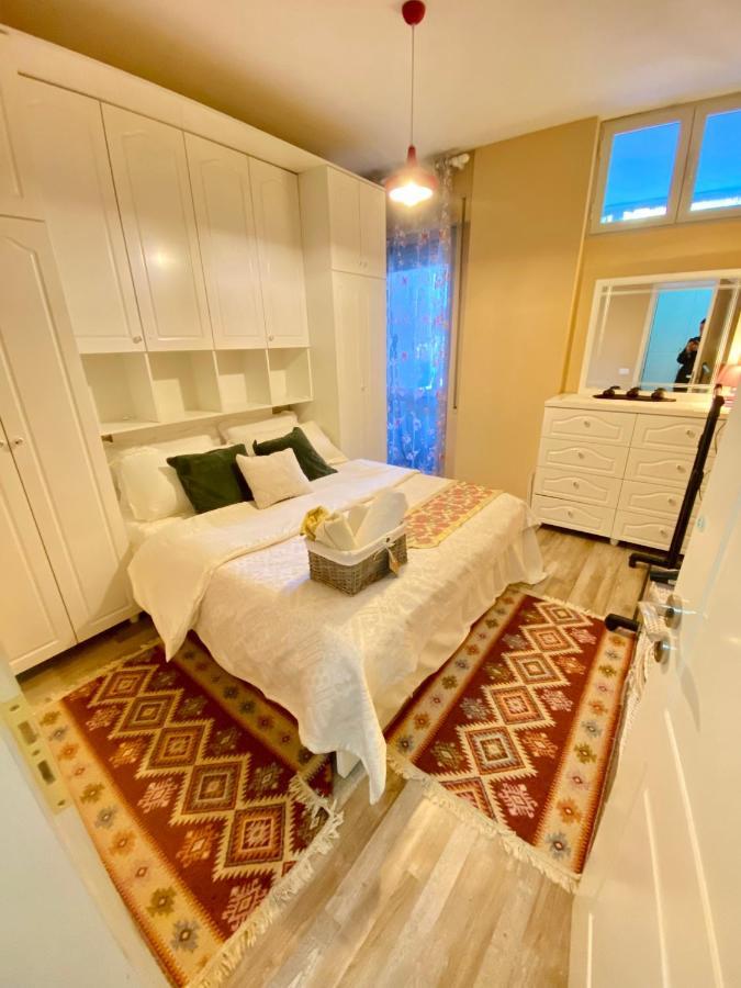 Ultra Apartments 'New Baazar' ティラナ エクステリア 写真