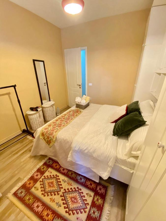 Ultra Apartments 'New Baazar' ティラナ エクステリア 写真